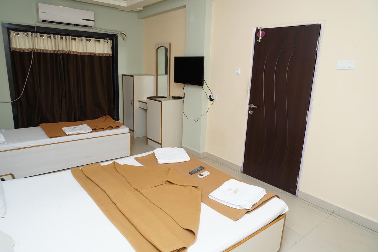 Hotel Umesh 다만 외부 사진